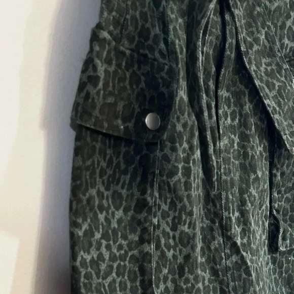 MARISSA WEBB GREEN LEOPARD PRINT BELTED DENIM SKIRT - Picture 7 of 11